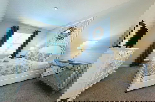 Foto 3 - Beautiful 6 Bed Pool Game Spa Home Champions Gate 6 Bedroom Home by Redawning