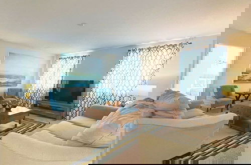 Foto 15 - Beautiful 6 Bed Pool Game Spa Home Champions Gate 6 Bedroom Home by Redawning