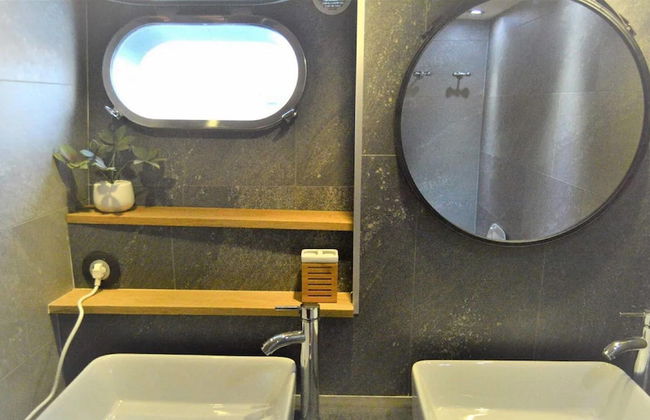 Luxury Yacht in La Rochelle With a Terrace - Foto 53