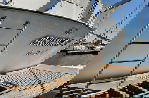Foto 32 - Luxury Yacht in La Rochelle With a Terrace