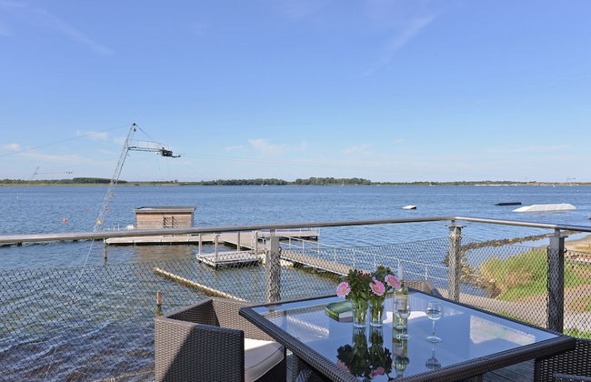 Waterfront Penthouse With Roof Terrace and Private Jetty - Foto 44
