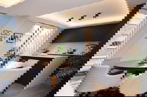 Foto 20 - The Knightsbridge Wonder - Modern Two Bedroom House With Parking