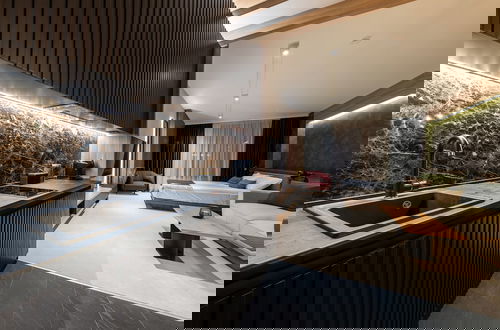 Foto 5 - Woodside Apartment 218