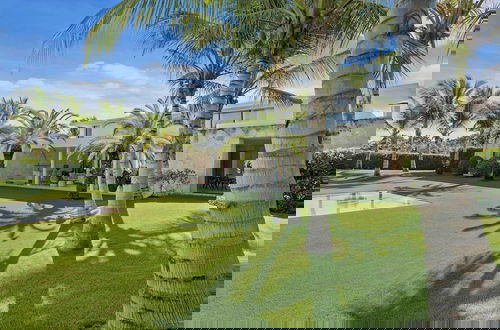 Photo 45 - Magnificent 5BR Modern Tropical Villa With Pool