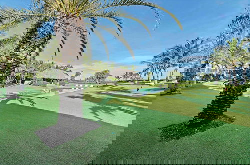 Photo 37 - Magnificent 5BR Modern Tropical Villa With Pool