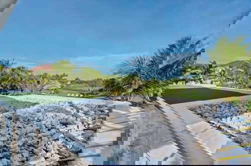 Photo 20 - Magnificent 5BR Modern Tropical Villa With Pool