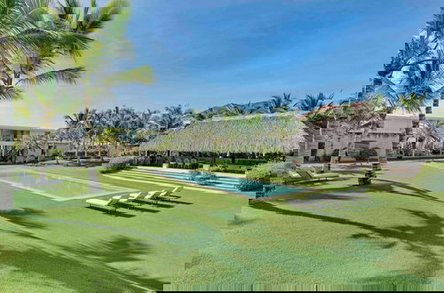 Photo 42 - Magnificent 5BR Modern Tropical Villa With Pool