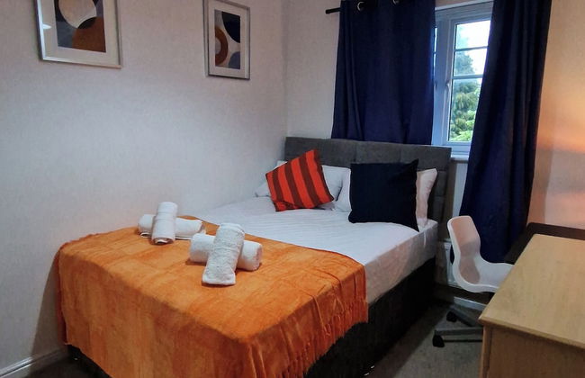 Stylish Pet Friendly 3 Bedroom House in Manchester - Foto 4