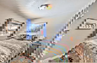 Foto 2 - Dancing Bear Cabin Pet Friendly, Sleeps 4, Totally Cute!