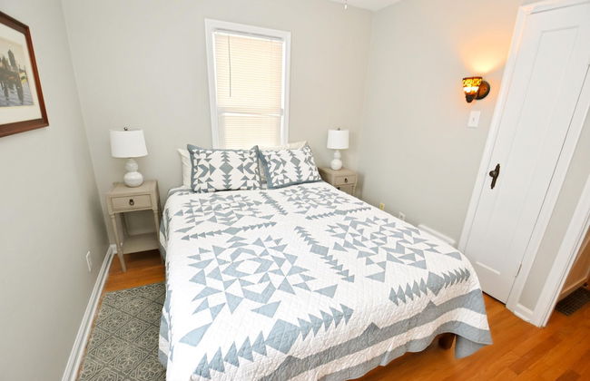 3 Bedroom Home 7 Blocks From ND Firepit 54231 - Photo 10