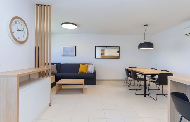 Premium Levant 212 Marina Apartment - Photo 13