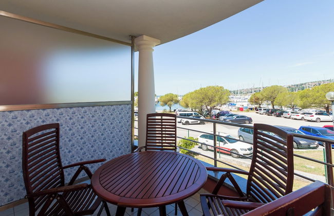 Premium Levant 212 Marina Apartment - Photo 18