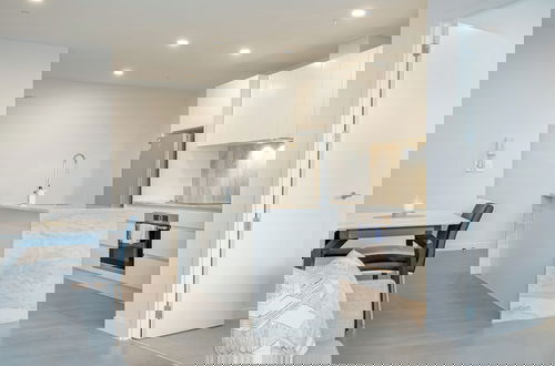 Foto 3 - Modern Bright Central Apartment