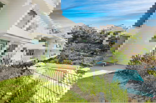 Photo 25 - Hillside Flat With Pool in Palo Alto - Ref M49