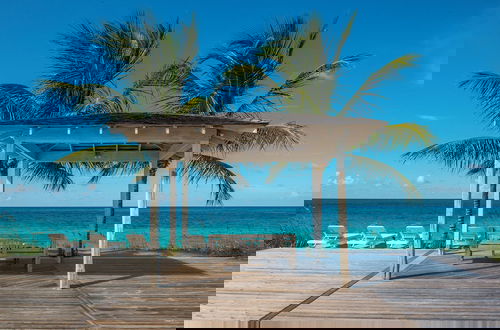 Foto 15 - Seaside Serenity: Private Home With Ocean Views