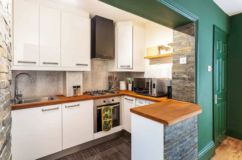 Foto 9 - Chiswick Gem: Stylish 1-bed Flat for Modern Living