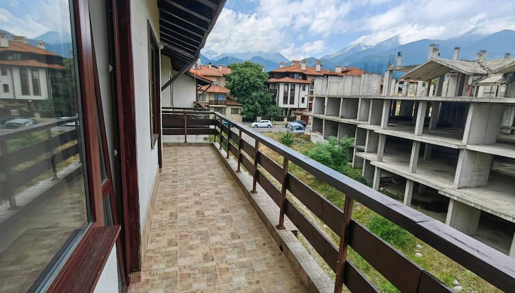 Photo 1 - Cosy Mountain View Apartment - 200mbps Wi-fi