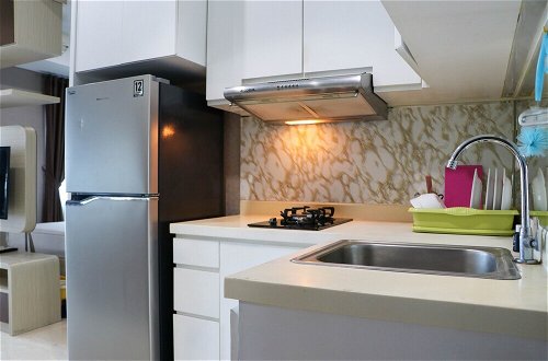 Foto 8 - Modern Look Studio Apartment At Capitol Park Residence