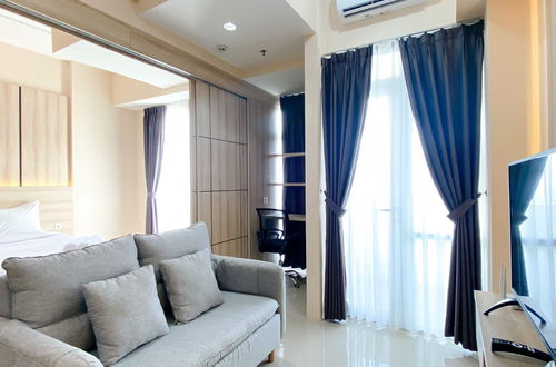 Photo 14 - Spacious And Homey 1Br Vasanta Innopark Apartment