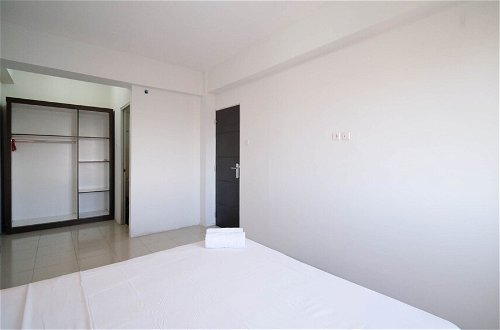 Photo 8 - Simple 2Br With Extra Bed At Menara Rungkut Apartment
