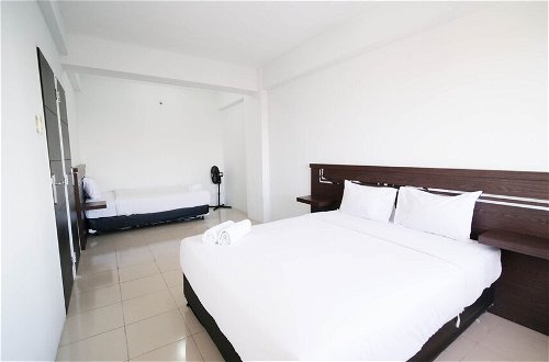 Foto 12 - Simple 2Br With Extra Bed At Menara Rungkut Apartment