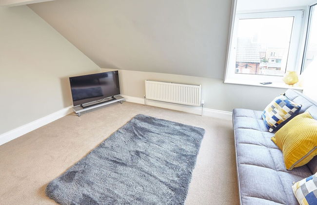 Host Stay Randolph House - Photo 18