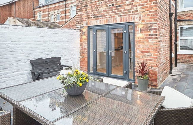 Host Stay Randolph House - Photo 50