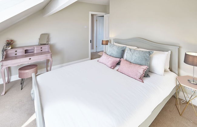 Host Stay Randolph House - Photo 25