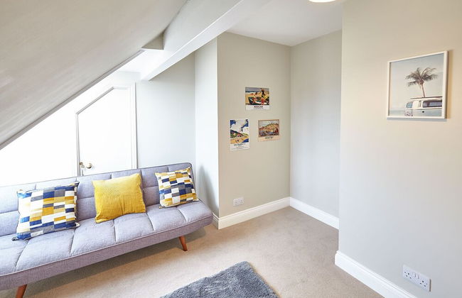 Host Stay Randolph House - Photo 17