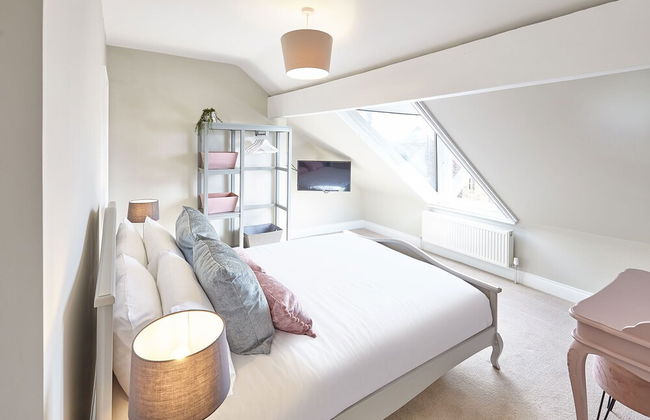 Host Stay Randolph House - Photo 26