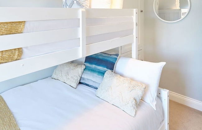 Host Stay Randolph House - Photo 45