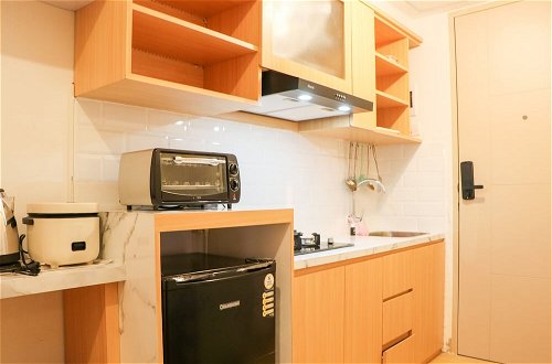 Foto 10 - Comfort Living Studio Room At Tokyo Riverside Pik 2 Apartment