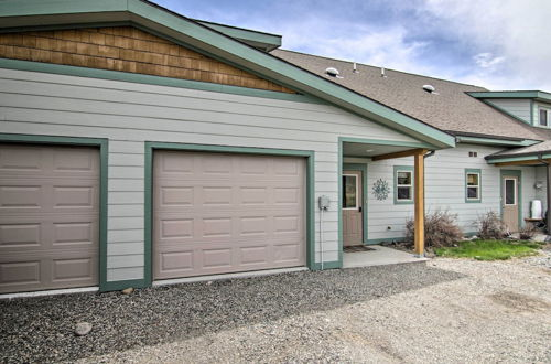 Foto 14 - Airy Emigrant Townhome w/ Sweeping Mtn Views