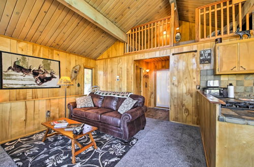 Foto 20 - Charming Big Bear Cabin w/ Deck - 5 Mi to Resort