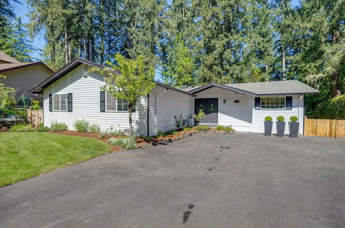 Photo 21 - Modern Home: 3 Miles to Woodinville Wine Country