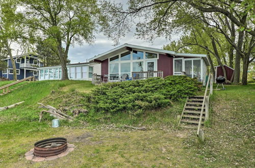 Photo 10 - Lakefront Cottage Near Wineries + State Parks