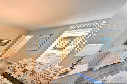 Foto 5 - Family-friendly Evian Resort Condo Near Beach