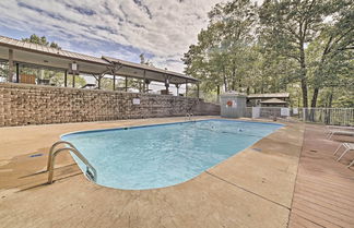 Foto 1 - Reed Springs Condo w/ Furnished Deck & Pool Access