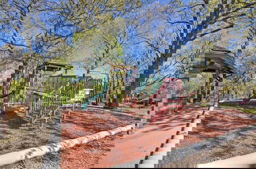 Foto 26 - Cozy Branson Getaway ~ 2 Mi to Silver Dollar City