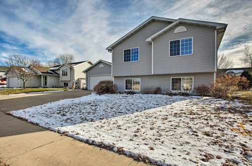 Photo 21 - Suburban Gem W/yard+deck 5Mi From Dtwn Rochester