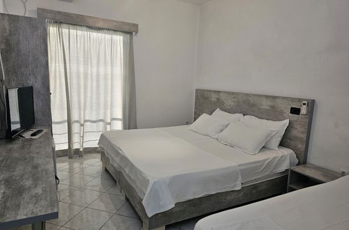 Photo 5 - Hotel Rooms for Rent in Saranda