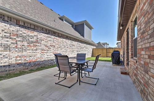 Photo 27 - Fayetteville House: Pool Access & Gas Grill