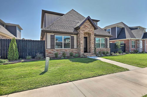 Foto 5 - Fayetteville House: Pool Access & Gas Grill