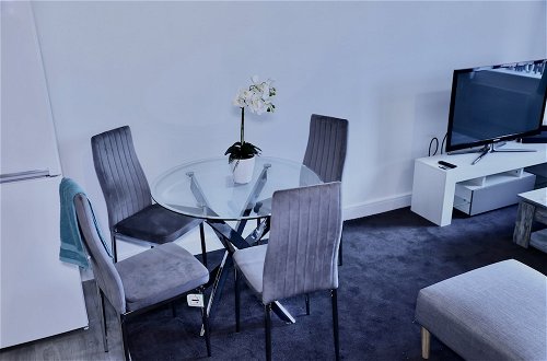 Photo 20 - Captivating 1-bed Apartment in Nottingham