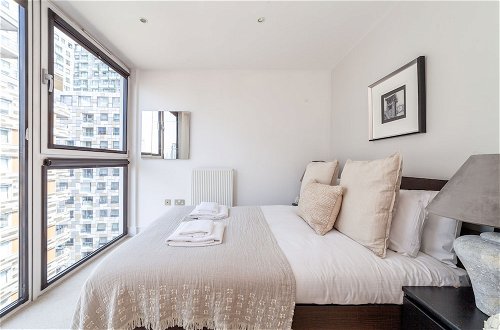 Photo 5 - The Canary Wharf Apartments