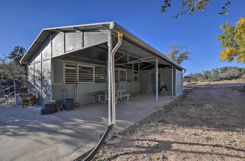 Foto 23 - Breezy Prescott Home on 3 Acres w/ Mtn-view Patio