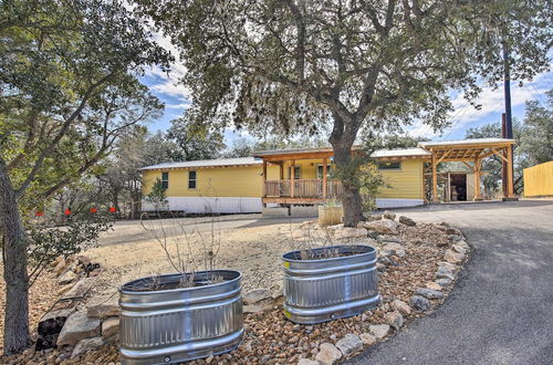 Photo 13 - Riverfront Pipe Creek Home w/ Kayaks & Grill