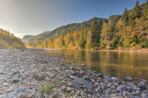 Photo 24 - Custom Riverfront Log Home Near Stevens Pass