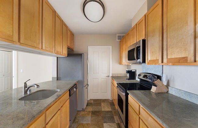 Bellevue Spacious 2BD 2BA Apartment - Photo 15