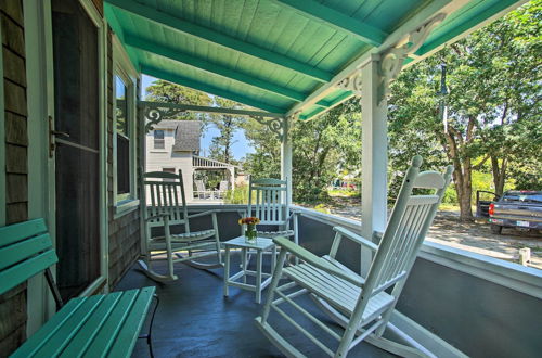 Photo 12 - Charming MV Cottage: Walk to Dtwn Oak Bluffs